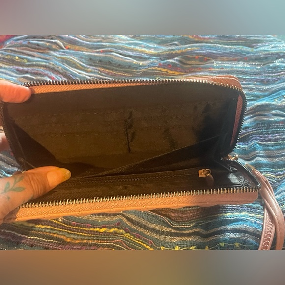 Pale pink quilted with pearls wallet. Measures approximately by 4 inches. NWOT - Picture 7 of 7